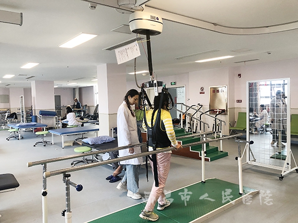 西昌市人民医院实行骨科康复一体化治疗模式 提升诊疗
